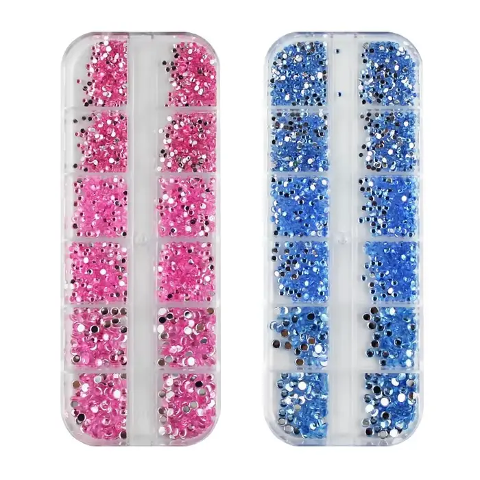 2 boîtes de strass pour Nail Art