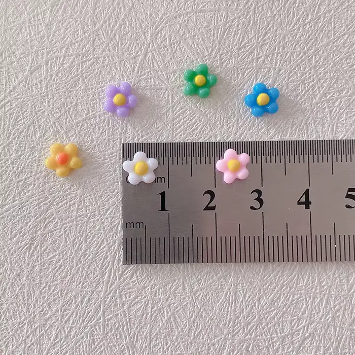 Fleur de printemps de dessin animé pour la décoration d'art d'ongle