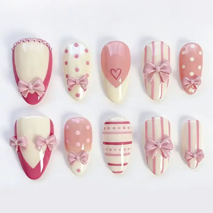 Faux ongles en forme d'amande pour femmes