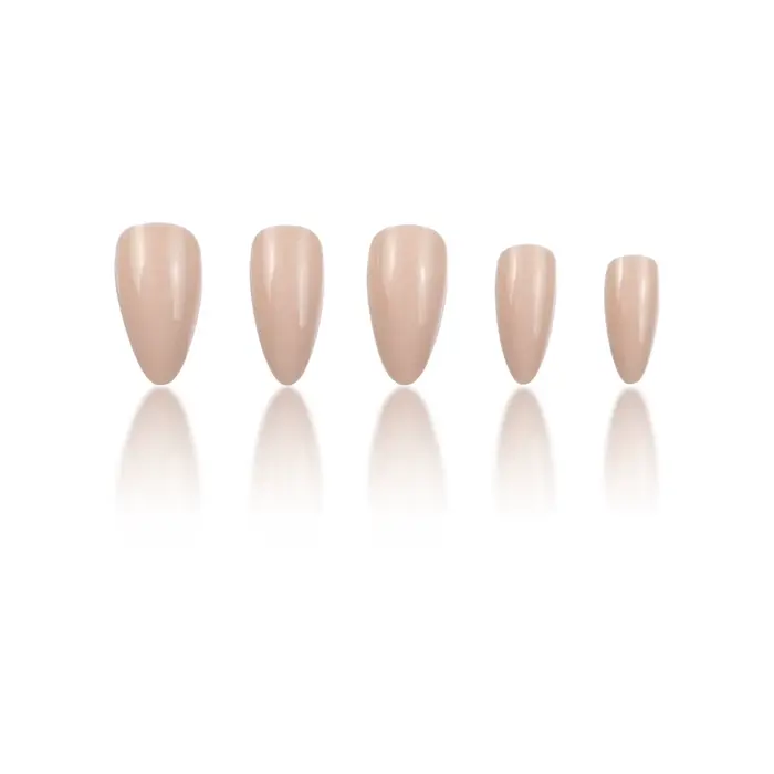 24 ongles d'amande faits à la main avec une finition beige nude brillante. Un look naturel «mes