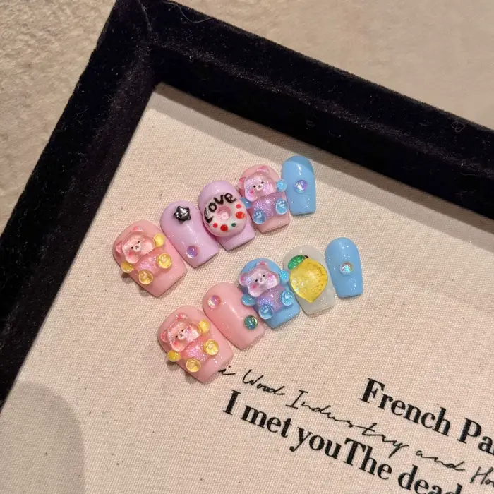 Faux ongles faits à la main, fraise rose, lapin mignon, diamant conçu, courts et ronds, à pression,