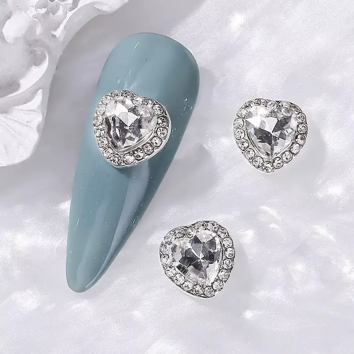 Pièces de diamants de coeur 3D de charbon d'ongle de biscuits, accessoires de bijoux de luxe, figure