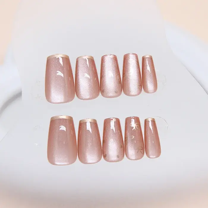 24 faux ongles en forme de cercueil N64.+ 1 lime à ongles + 1 colle MSI