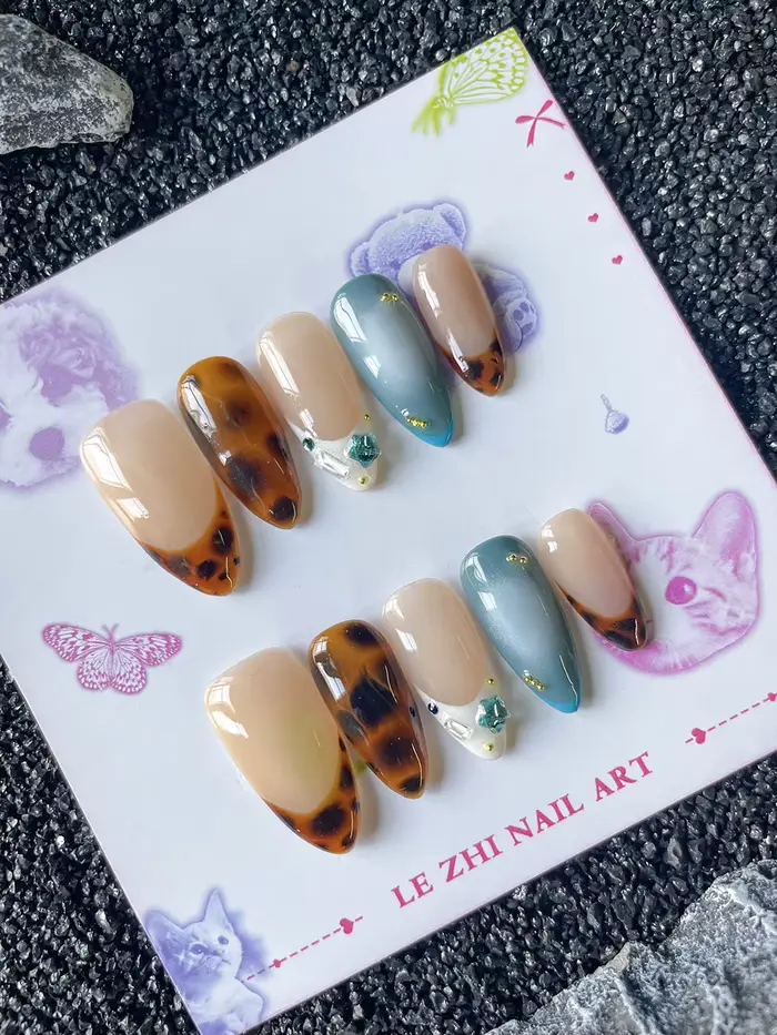 Faux ongles à presser 2026 French Long Almond Amber