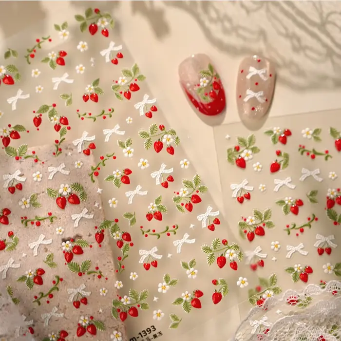 Autocollants 5D pour ongles motif vigne de fraises printanières