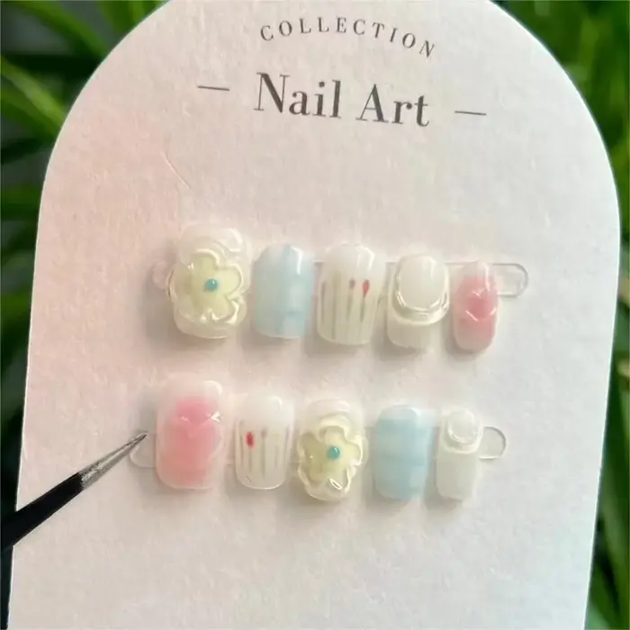 Fleur de printemps mignon courte à la main presse sur les ongles dopamine mignon nail nail art doux
