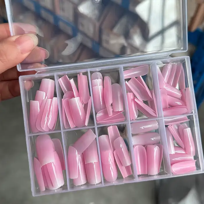 120 faux ongles de ballet ombrés roses de longueur moyenne