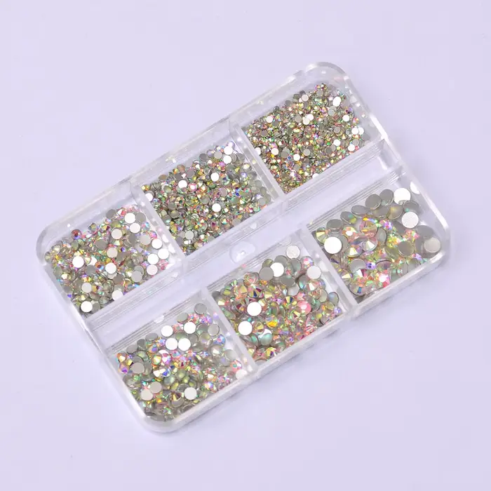 Breloques pour ongles en cristal coloré à dos plat