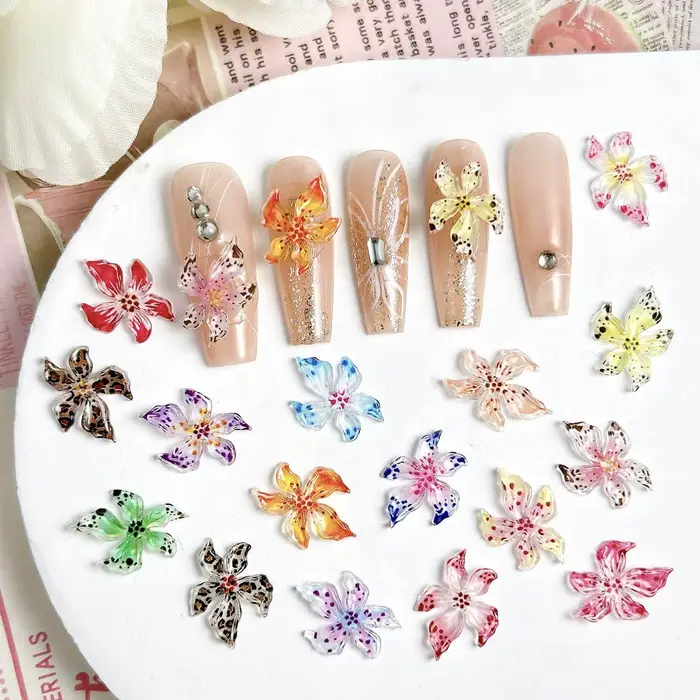 Mélange de résine 3D dégradé coloré Transparent Lily Nail Art décoration Style bizarre fleur tacheté