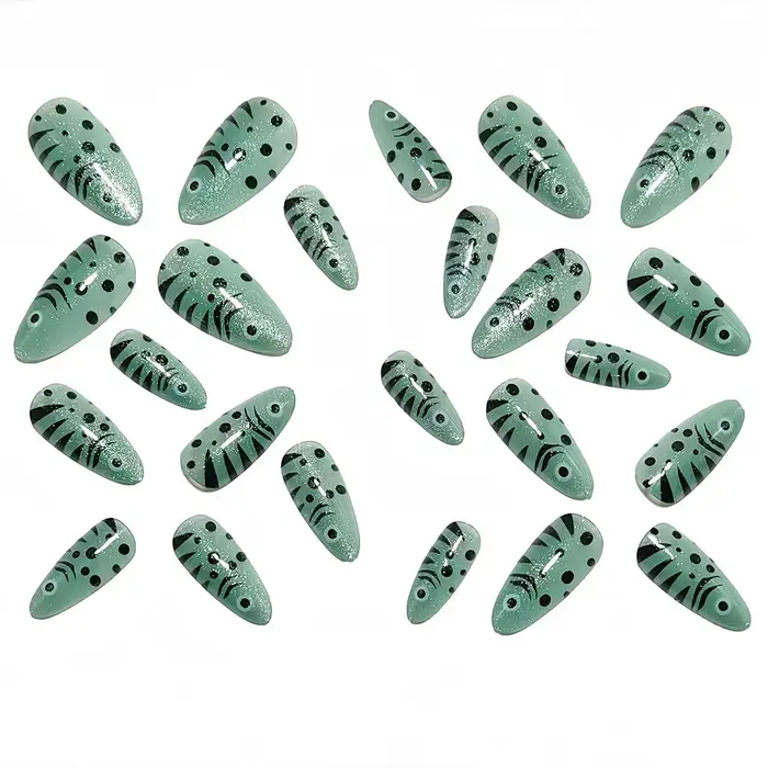 Océan coloré petit poisson presse sur ongles tête d'amande épicé filles été faux