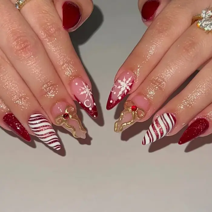 Faux ongles mi-longs pour fête de noël