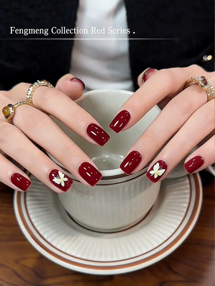 Nouveau vernis à ongles gel rouge Nouvel An 2026