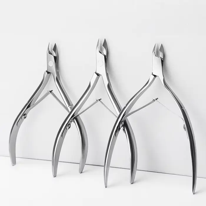 Pinces à cuticules professionnelles
