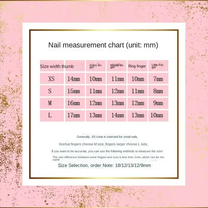 Faux ongles courts et mignons
