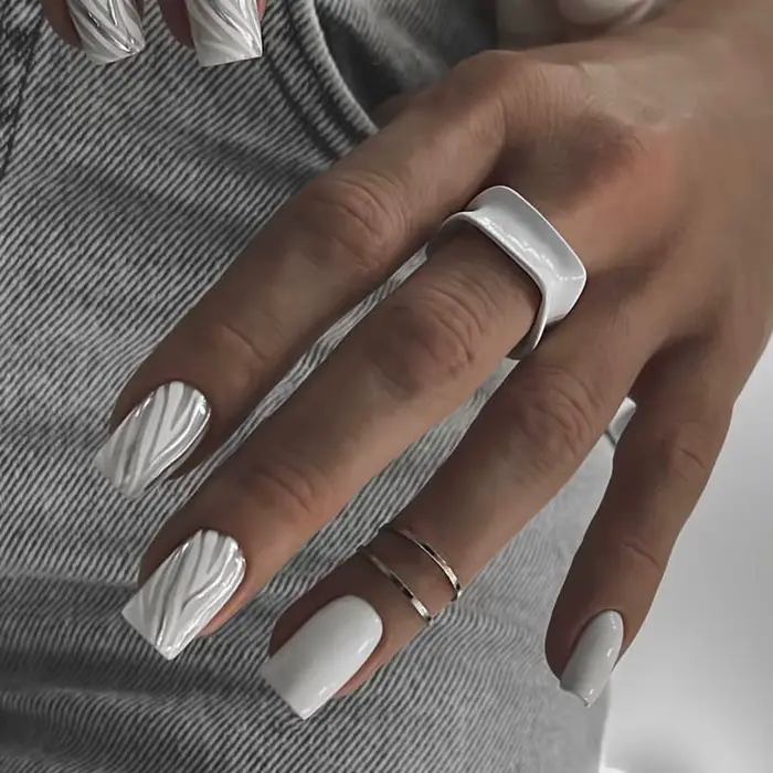 Faux ongles carrés courts