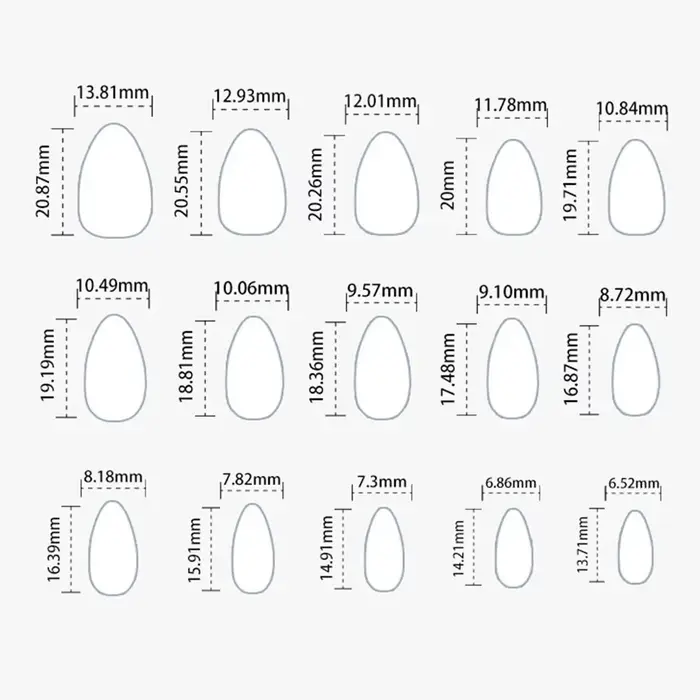 Faux ongles longs en amande pour manucure