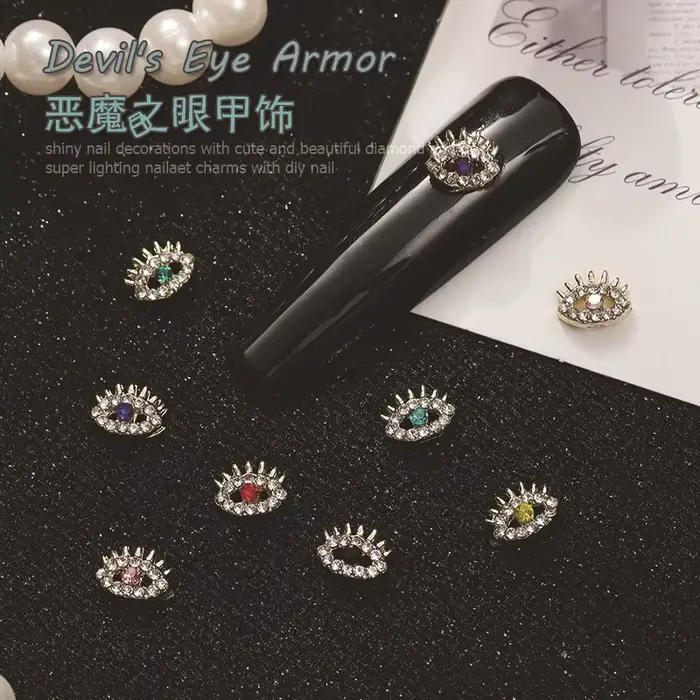 Cabochons de Mauvais Œil en Or pour Décoration d'Ongles