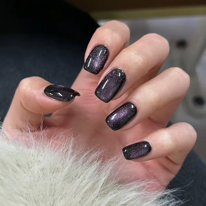 24 faux ongles à presser effet œil de chat