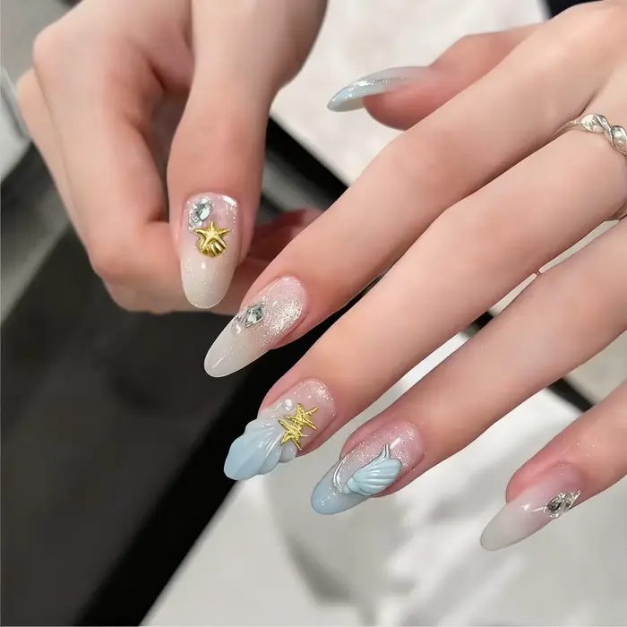 Strass pour ongles sur le thème de l'océan