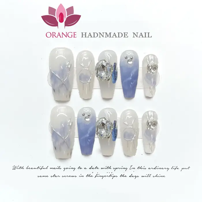 Faux ongles bleus faits à la main, longueur moyenne, à pression, avec couverture complète conçue, manucure en amande, magasin d'ongles orange portables