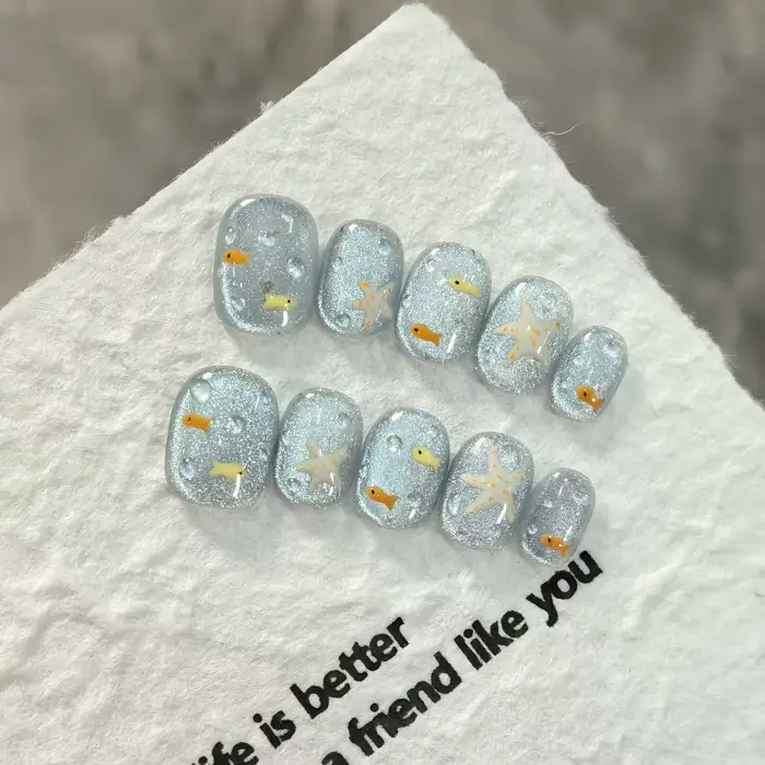 10 pièces/ensemble ongles à pression faits à la main-bleu brillant poisson et bulles conception faux