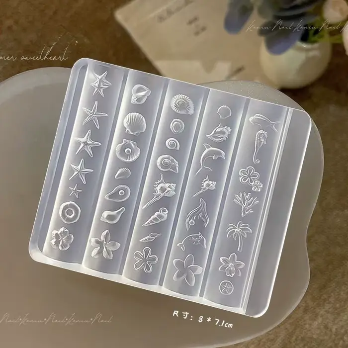 Moule d'art des ongles thème Océan d'été avec coquillages, conques et étoiles de mer, outils en sili