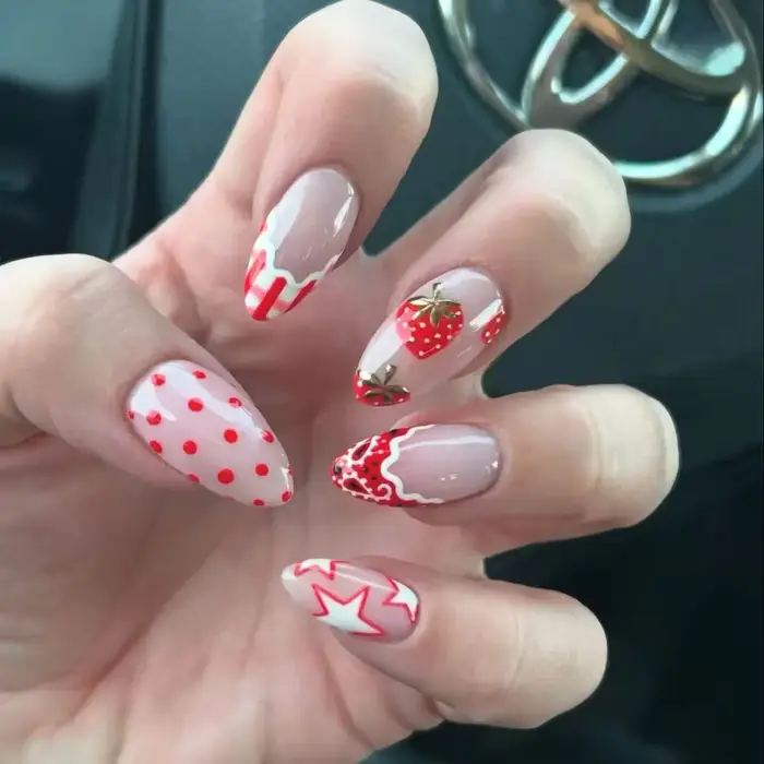 24 pièces doux rouge tache français portable presse sur ongles mignon fraise à pois court ovale faux