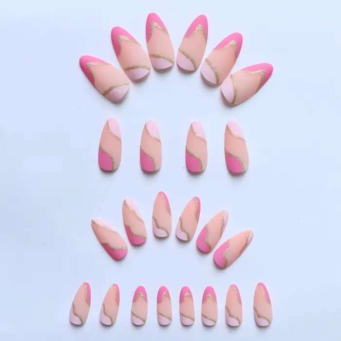 24 faux ongles en amande