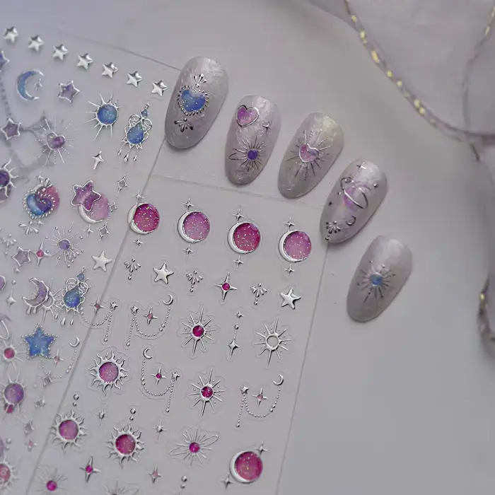 Autocollants pour ongles en forme d'étoile à cinq branches colorés