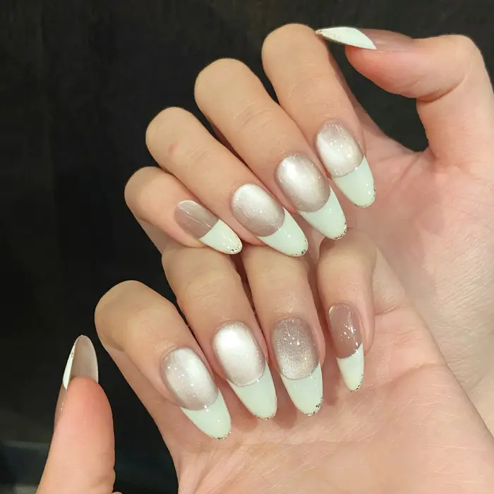 Presse rose faite à la main sur les ongles Simple Cateye ovale longueur moyenne portable faux