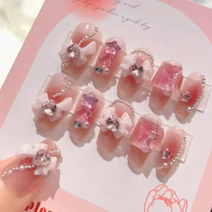 24 pièces doux mignon arc faux ongles avec cristal rose Design coréen