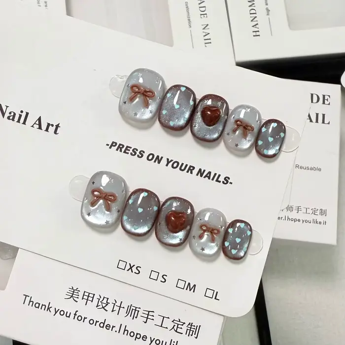 Faux ongles à pression faits à la main