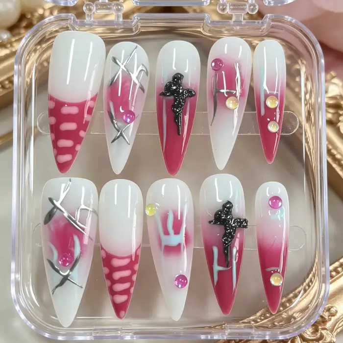 10 faux ongles en forme d'amande pressés à la main