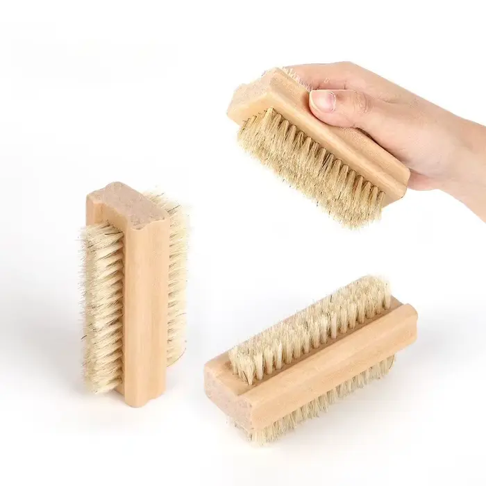 Brosse à ongles double face avec manche en bois