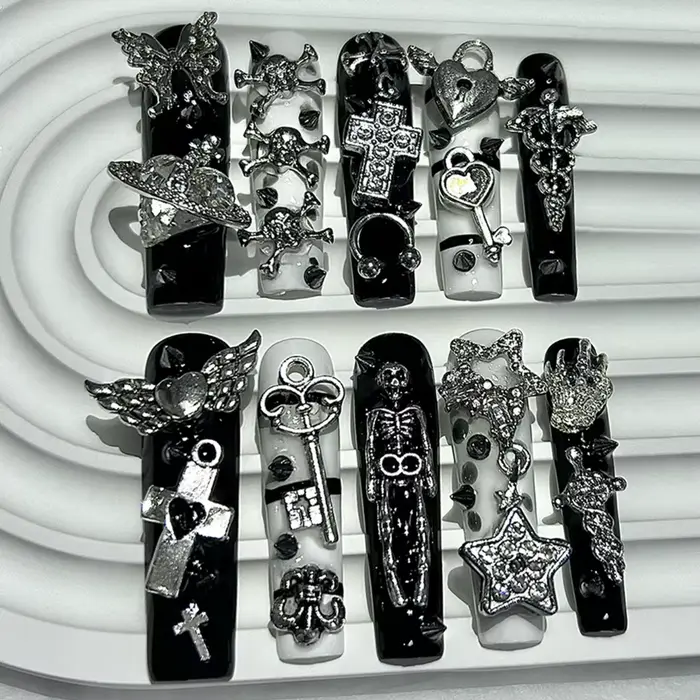 Faux ongles carrés à Tube Extra Long Y2K, rayures noires et blanches, faits à la main, étoiles Gyaru
