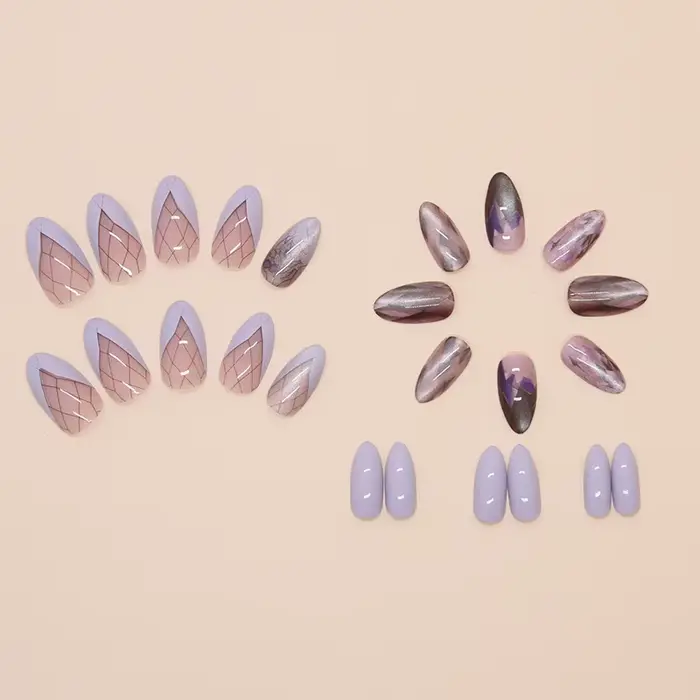 Faux ongles violet N64.avec grille imprimée