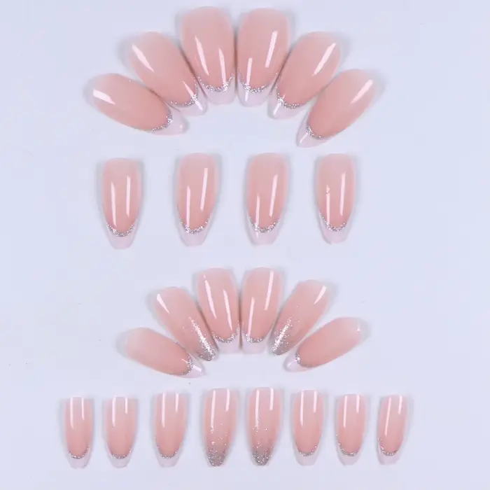 24 faux ongles en forme d'amande de taille moyenne