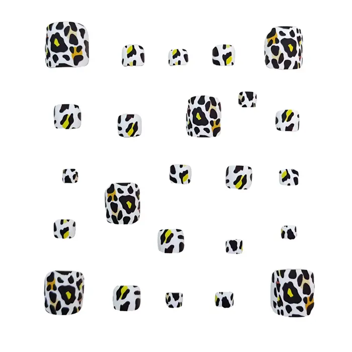 Faux ongles imprimé léopard noir et blanc