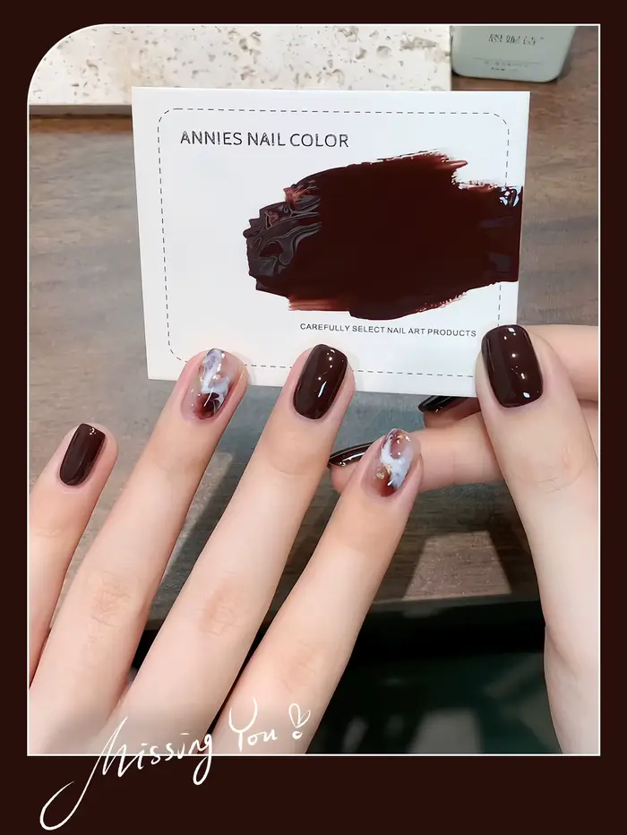 Vernis à ongles Gel marron nu