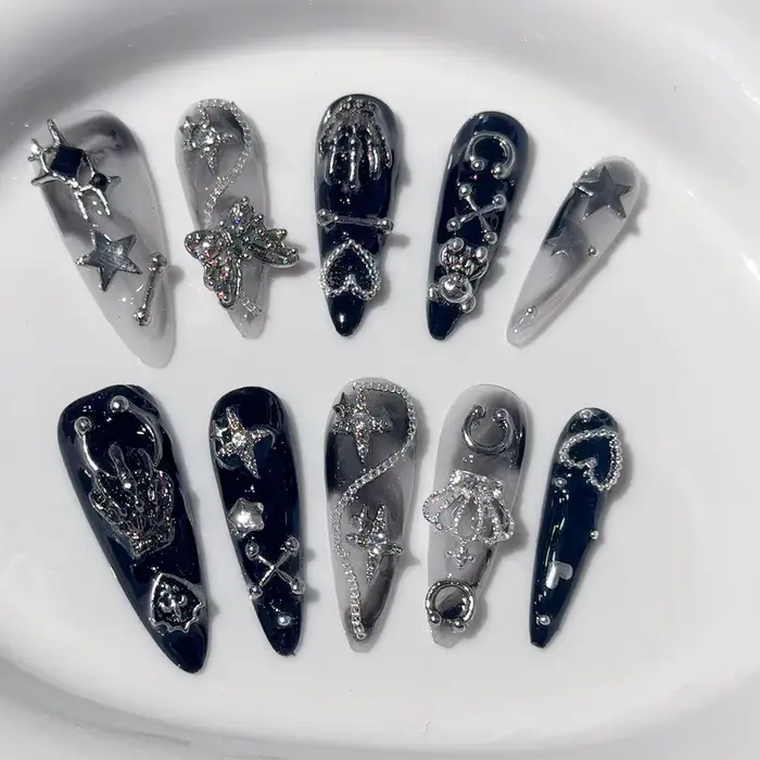 Menhera Spice Girls Presse Artisanale Sur Les Ongles Y2K Noir Blanc Rendu Longue Pointe Nail Art Papillon Star Couronne Cool Fau