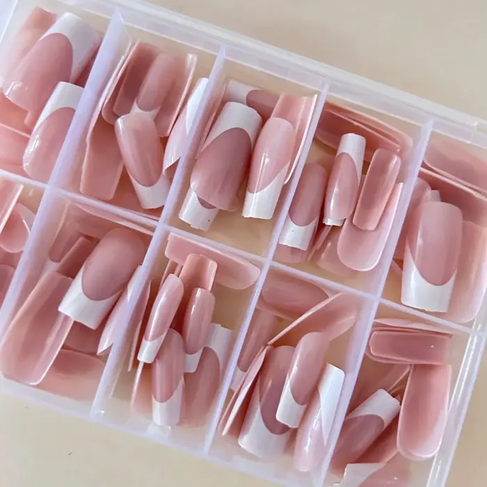 120 faux ongles rectangulaires de style français minimaliste