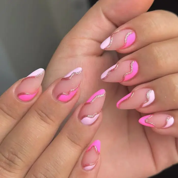 Faux ongles longs en amande