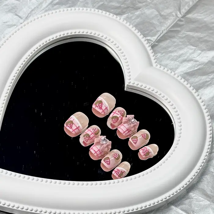 10 pièces rose à la main presse sur Nail Art avec mignon peint