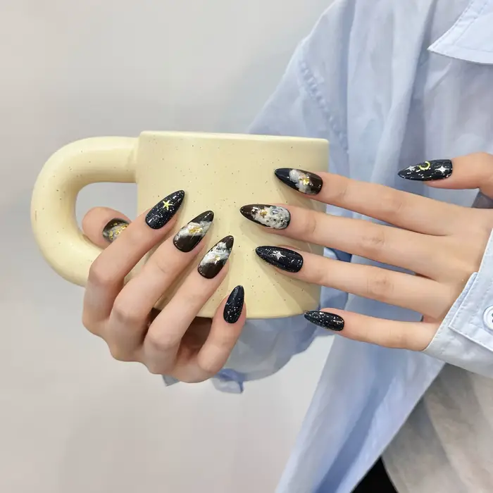 10 pièces haut de gamme amusant graffiti or mémoire douce soeur exclusive faux ongles faits à la main