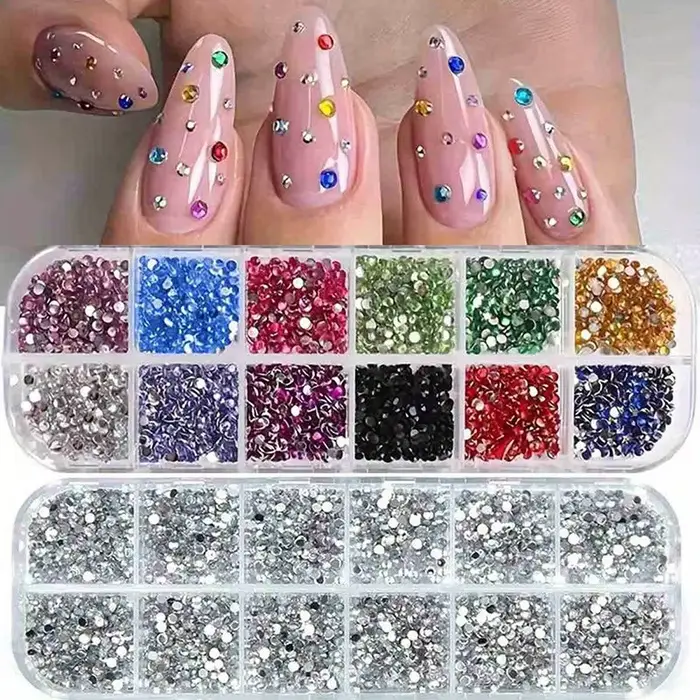Strass acryliques multi-tailles à dos plat pour Nail Art