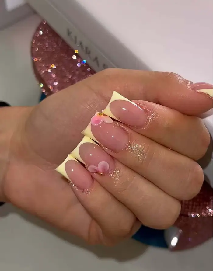 10 faux ongles courts carrés faits à la main