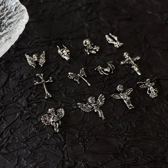 Breloques gothiques pour Nail Art, Style Punk, alliage d'argent Antique, accessoires de croix cathol