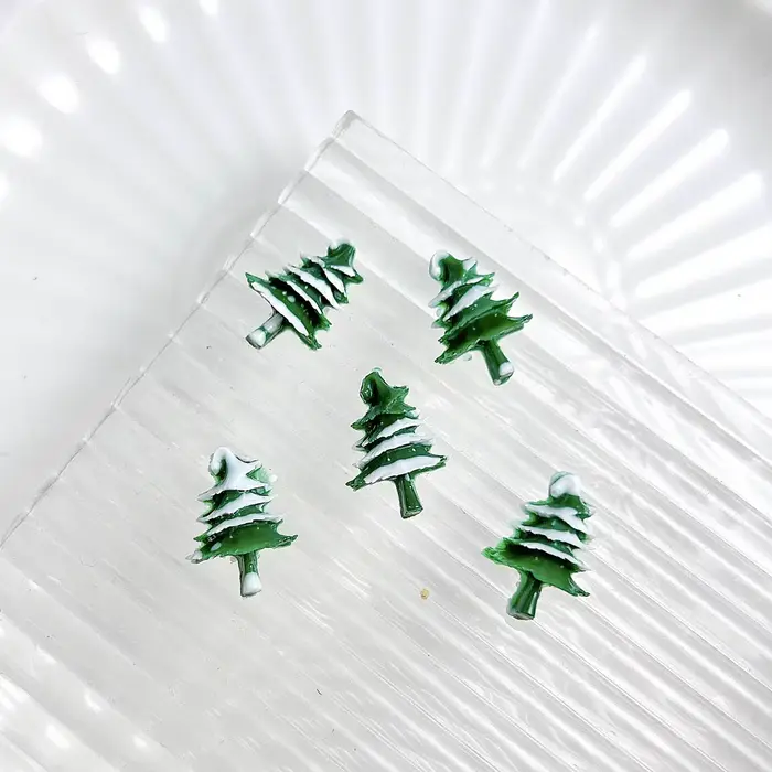 50 pièces 3D créatif arbre de noël résine Nail Art breloques dessin animé simulé neige vert arbre sé