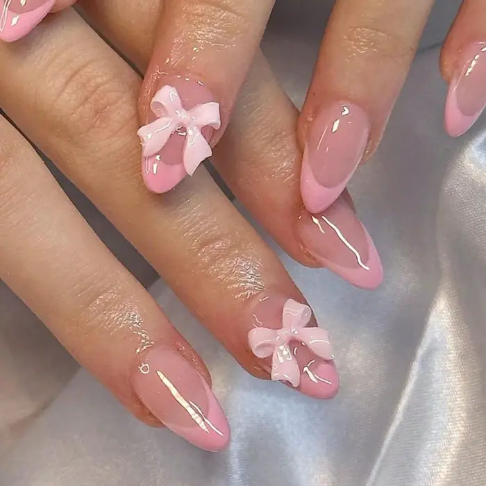 Faux ongles français en amande