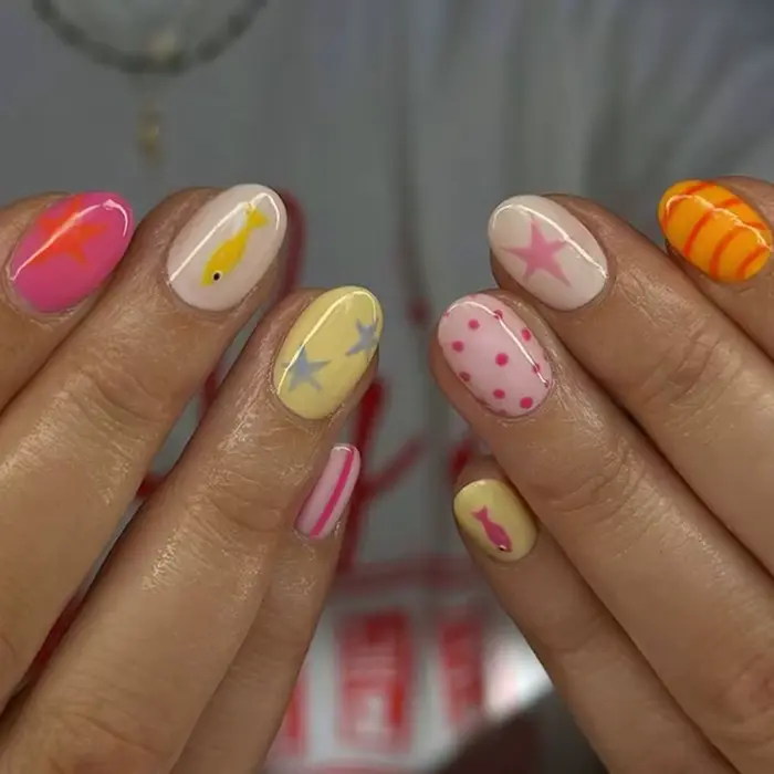 24 faux ongles courts et ronds d'été